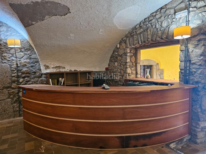 Foto aada85ac-9996-4b8d-aa19-5a1b2ca08047. Edifici amb piscina a Maçanet de Cabrenys