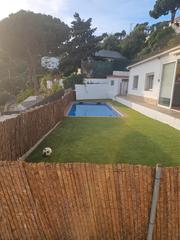 Haus in Sant Cebrià de Vallalta. Casa con vistas espectaculares