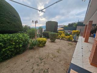 Xalet a Pinemar. Casa a 4 vientos en pinemar en parcela de 492m2