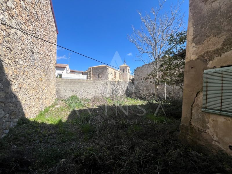 Foto 0dc4316c-63b2-47cc-99ac-1b6314812bf5. Casale con parcheggio in Yebra