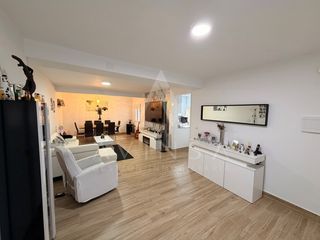 Maison  Calle generalisimo. Casa de revista en pueblo tranquilo con todos los servicios!