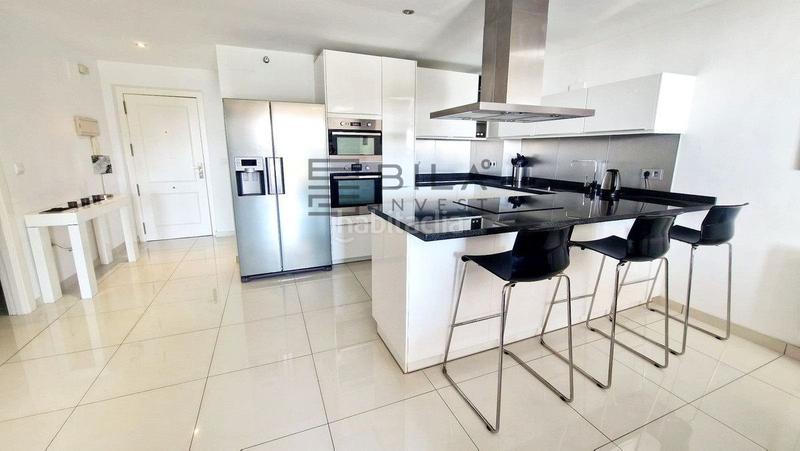 Foto 5044a219-2968-45c5-8002-cfb3211e22aa. Piso planta baja con jardín en venta en urb. don juan, carvajal, en Fuengirola