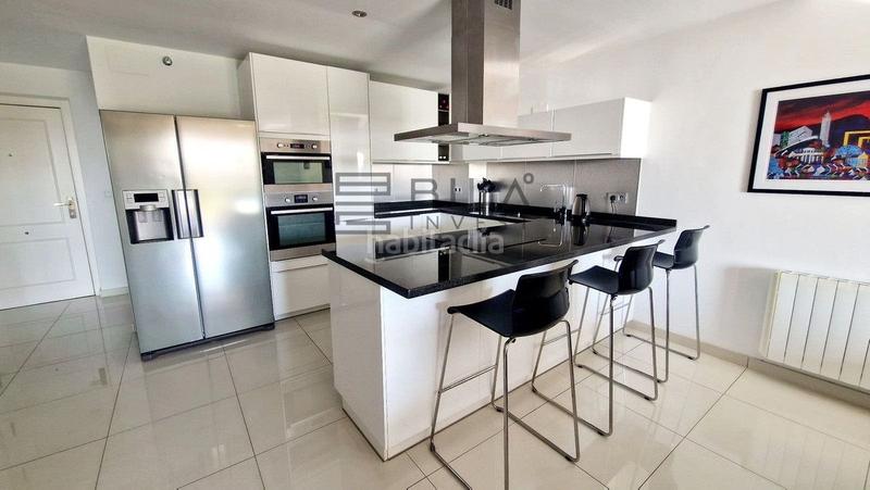 Foto f2a13037-0520-45e1-bb17-616ef4cb66fc. Piso planta baja con jardín en venta en urb. don juan, carvajal, en Fuengirola