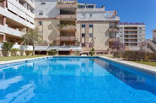 Pis  Ave maria. Piso en venta en 2 linea de playa, urb. orilla de torrequebrada,