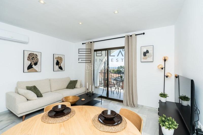 Foto 40d0fdb8-b665-43ae-b3f9-4e634698af64. Piso  en venta en urb. las farolas, el faro, costa en Mijas