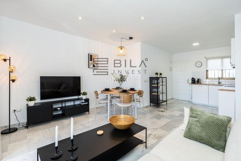 Foto 4a8b69c7-dae9-44e6-a400-9b1511cba58f. Piso  en venta en urb. las farolas, el faro, costa en Mijas