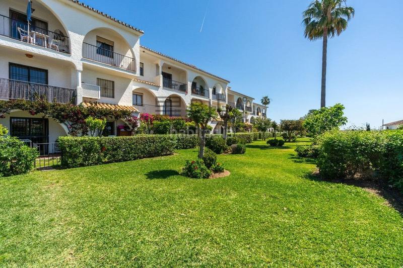 Foto 4cd7e313-c1fe-4465-8c00-1a4cbd52b705. Piso  en venta en urb. las farolas, el faro, costa en Mijas