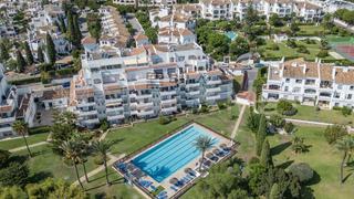 Piso  Las gardenias. Piso en venta en urb. royal gardens, nueva andalucia, marbella