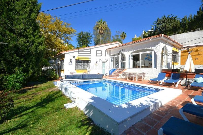 Foto 2cec449e-8c36-444d-967d-533fe3c4dbf8. Xalet amb aparcament piscina a Mijas pueblo Mijas