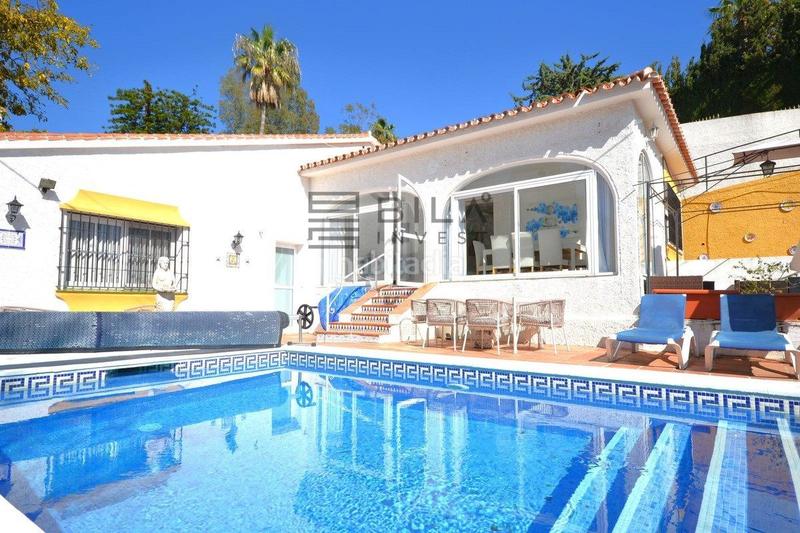 Foto 4d6636ad-5d60-496f-8abc-2dc1a778abad. Xalet amb aparcament piscina a Mijas pueblo Mijas