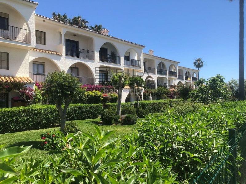 Foto d867e937-dc9c-490e-bd80-f6b8a73a13b5. Appartamento con parcheggio piscina in El Faro de Calaburra - Chaparral Mijas