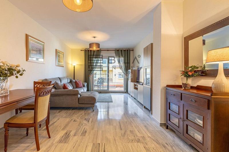 Foto 38eaa4f2-4825-4dd0-ad56-86ce2fb9e4df. Etagenwohnung mit parking pool in Cabopino - Artola Marbella