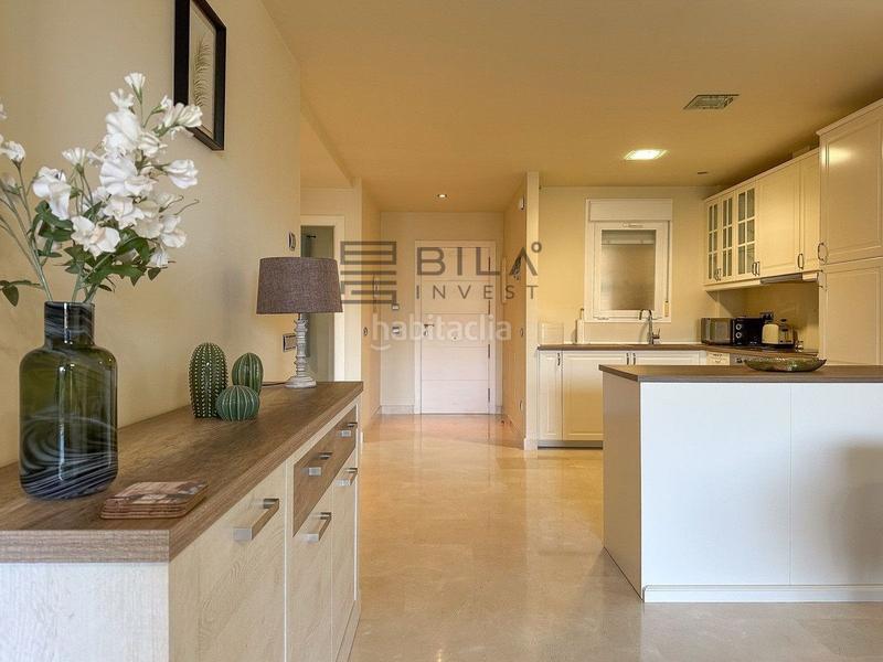 Foto 6734e749-2869-4b7c-a94b-4c0887460942. Piso  en venta en urb. arana , cerros del águila, costa en Mijas