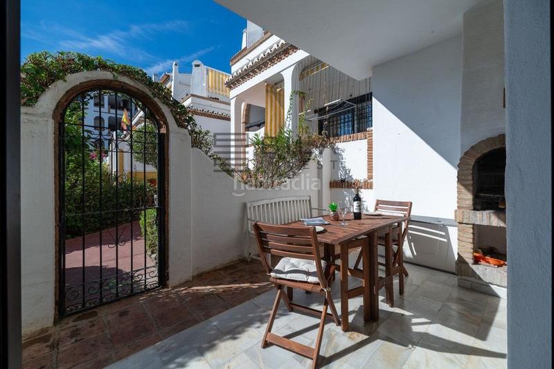 Foto 5abf15cc-a843-4e35-afbf-ce93096aee89. Piso  en venta en urb. Calahonda park, costa en Mijas