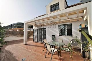 Casa  De la viñuela. Casa adosada en venta en benalmádena