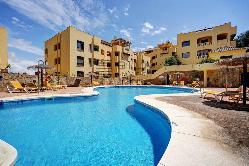Foto 111ea715-a3a2-4312-8101-f7d8ac934970. Ático  en venta en urb. los mijares, Riviera del Sol, costa en Mijas