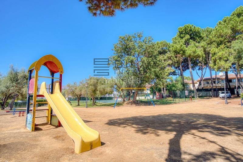 Foto 1b647cdd-1028-44ac-a024-e04a71e636f8. Piso  en venta en urb. hacienda san manuel, elviria, en Marbella