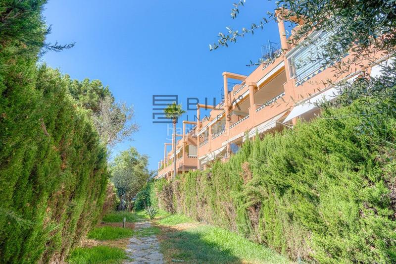 Foto 1fa85ba0-473a-4905-86ec-a81c78247495. Piso  en venta en urb. hacienda san manuel, elviria, en Marbella