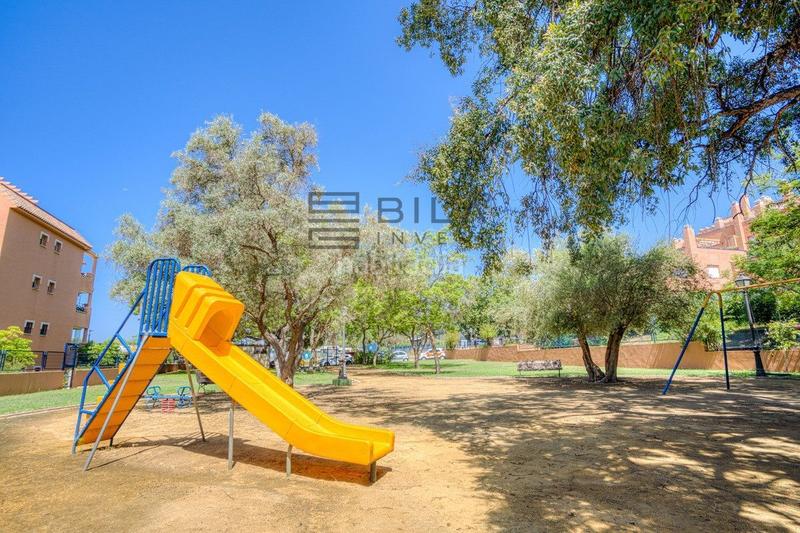 Foto 62a126eb-c293-4a07-9aa1-a114118a8c99. Piso  en venta en urb. hacienda san manuel, elviria, en Marbella
