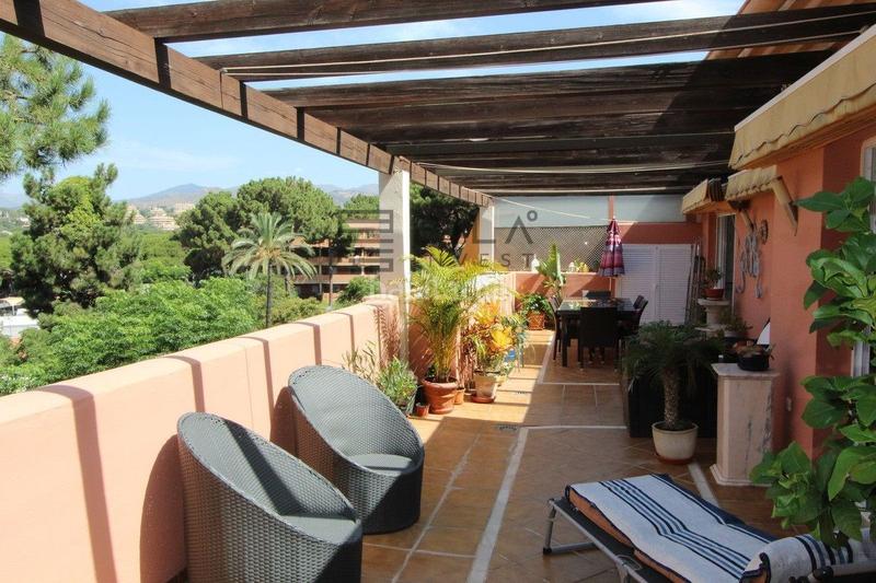 Foto a2409f88-06d2-492b-9797-56f5af7887fc. Attico con piscina in Santa María Marbella