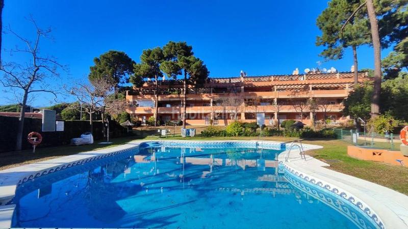Foto ee1c330b-2351-4761-bdab-2a3233713a0b. Attico con piscina in Santa María Marbella