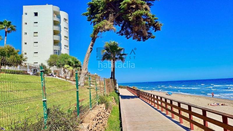 Foto 6014e93e-01fc-4016-a1ce-6704398e0129. Piso  en venta en 1 linea de playa, en Calahonda, costa en Mijas