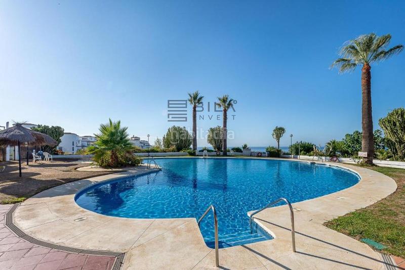 Foto 523d3fae-ed24-46b1-b15f-b47f811beec6. Piso  en venta en urb. colina de Calahonda, costa en Mijas