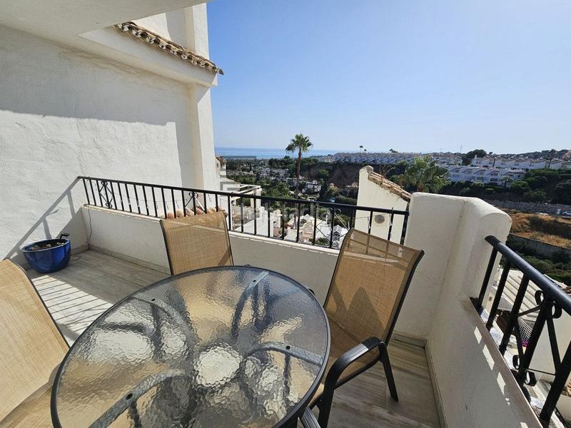 Foto 74ba0f72-1491-465b-9d74-c261ad8c1048. Piso  en venta en urb. colina de Calahonda, costa en Mijas