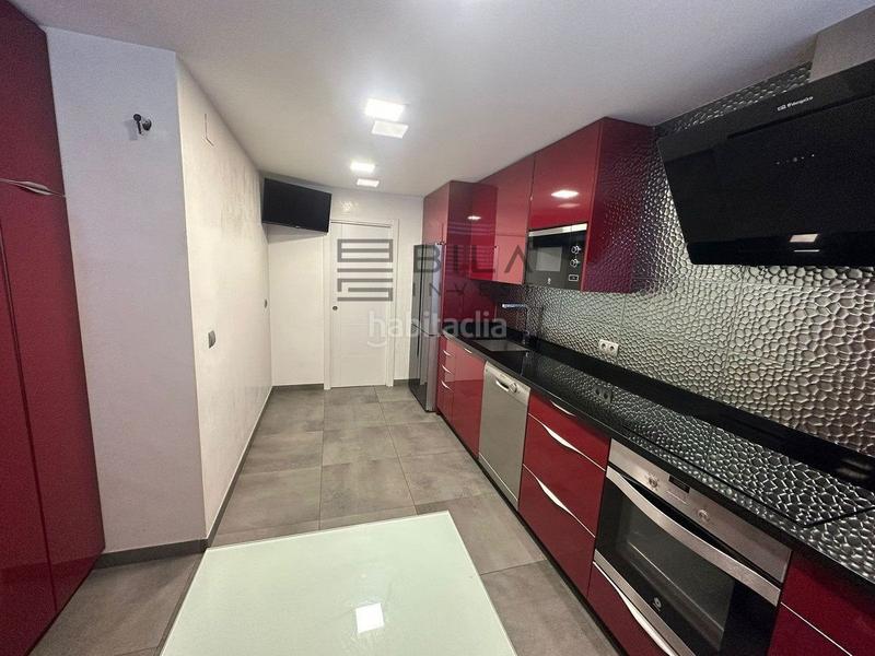 Foto 86cd7f40-095f-4144-94c1-58a44cf1359d. Piso  en venta en edificio granada, nueva andalucía, en Marbella