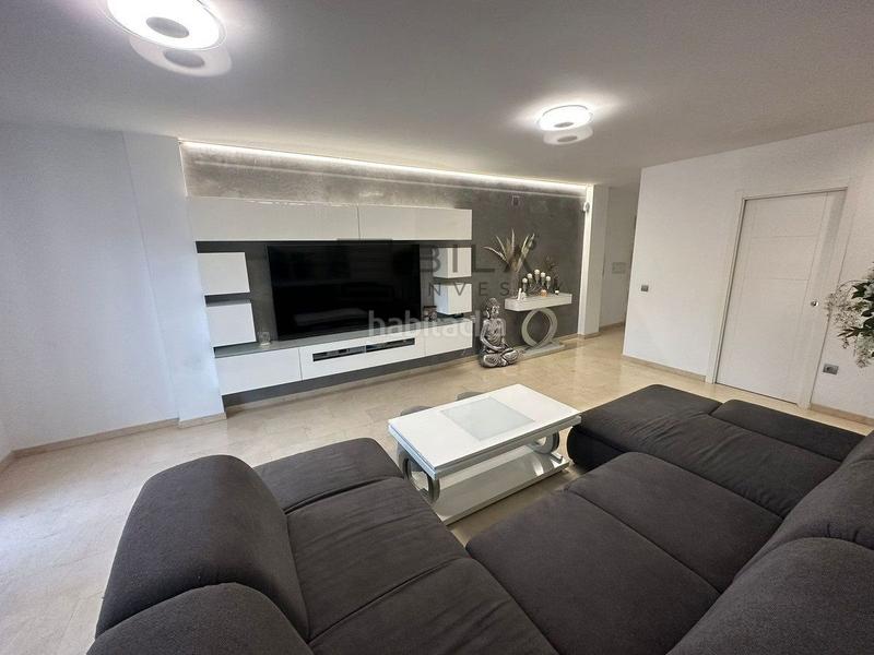 Foto c695f324-fdfc-469e-8373-31f2f6959220. Piso  en venta en edificio granada, nueva andalucía, en Marbella