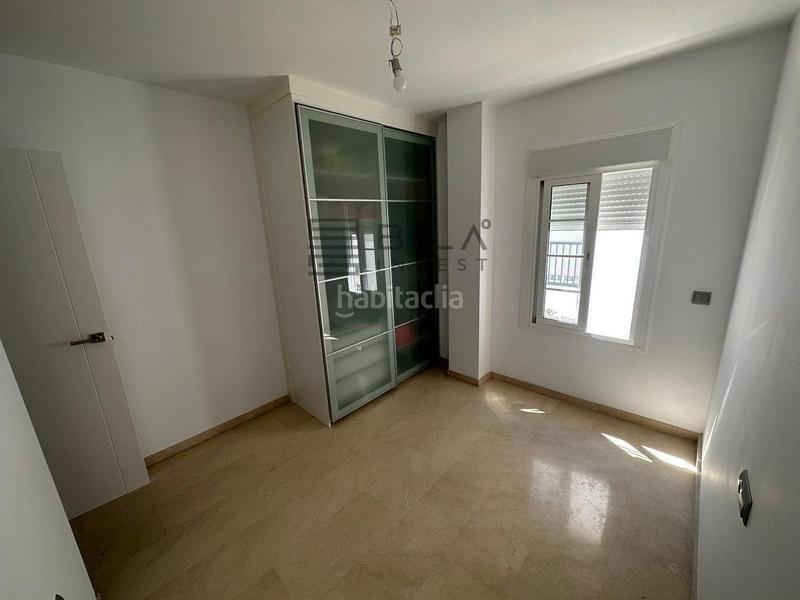 Foto f209bc6e-bcbb-431f-842a-7978d9471693. Piso  en venta en edificio granada, nueva andalucía, en Marbella