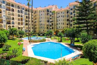 Pis  Ramon y cajal. Piso en venta en residencial las camelias, fuengirola centro