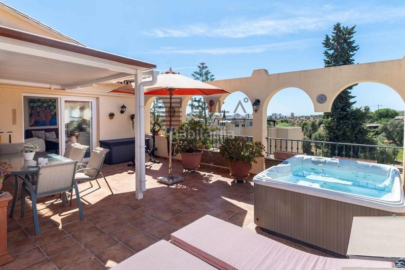 Foto cd42e616-b4cd-4cd8-9623-16ed736a4312. Attico con piscina in campo de Mijas Mijas
