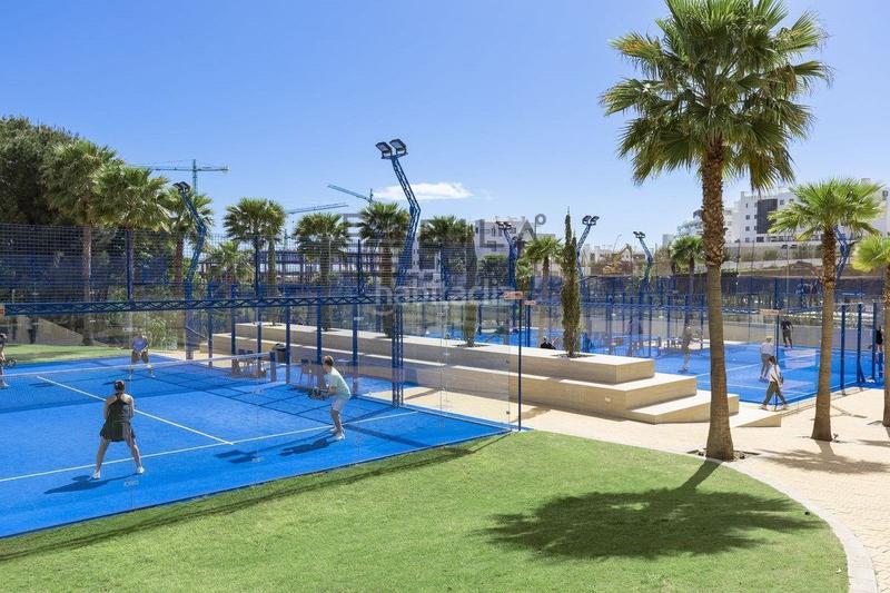 Foto 3ad9fce1-f03d-40d5-ba7b-e04ad4028dc1. Flat with parking pool in El Higuerón Fuengirola