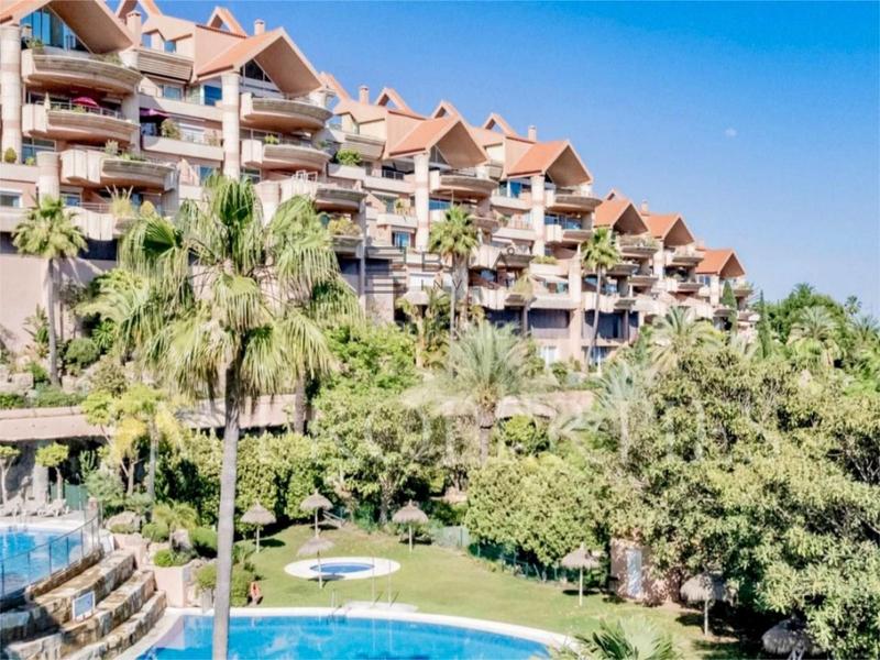 Foto 1f88c0ee-8fe3-4568-b12e-83f3b26e8465. Appartamento con parcheggio piscina in Las Brisas Marbella