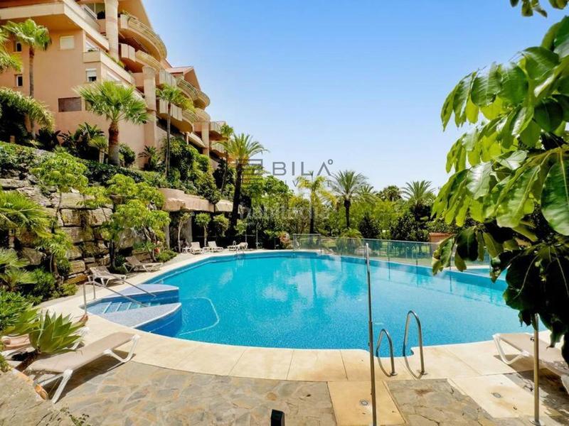 Foto bc6b24a1-afc3-4d10-8d82-e43f5d0f1890. Appartamento con parcheggio piscina in Las Brisas Marbella