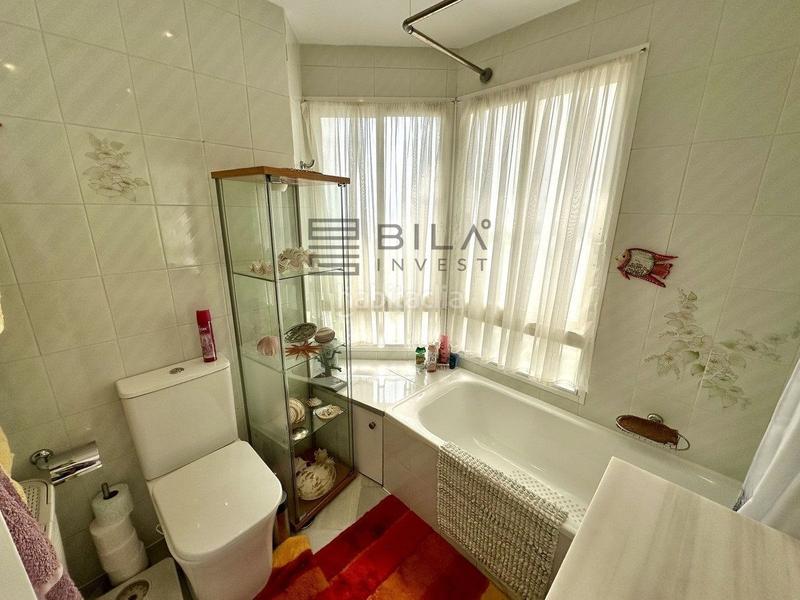 Foto 12fda51d-2c7e-4bf9-a39d-8a7626ab7705. Flat with parking pool in Calahonda Mijas