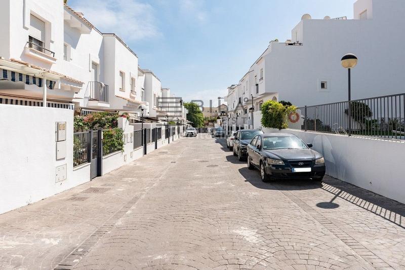 Foto 92c0abaa-82a7-4b4a-bba5-9890272609c1. Maison dans Torreblanca del Sol Fuengirola