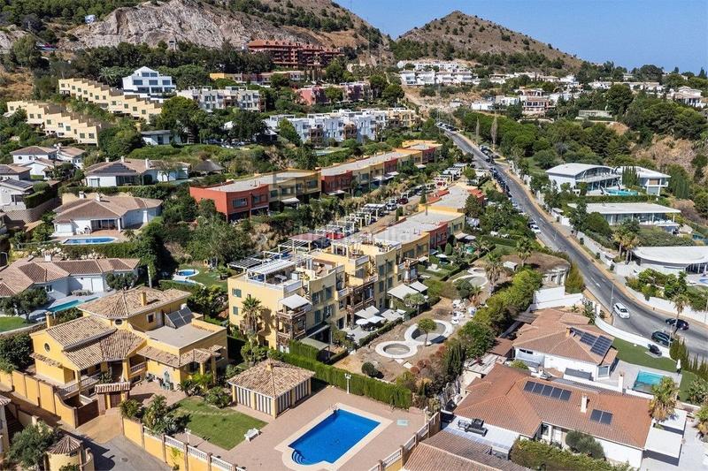 Foto 1a262258-d561-4eaf-94ec-cf93d5abe38f. Ático  en venta en urb. higuerón, fuengirola en Benalmádena