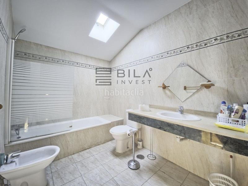 Foto 7660a84f-affc-4f2b-91e3-4747b2bd89ec. Attico con piscina in Zona Centro Comercial Torrequebrada Benalmádena