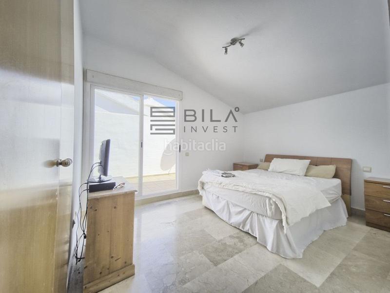 Foto ba9cfaec-b1bf-4bfc-917e-ea07feec6cef. Attico con piscina in Zona Centro Comercial Torrequebrada Benalmádena