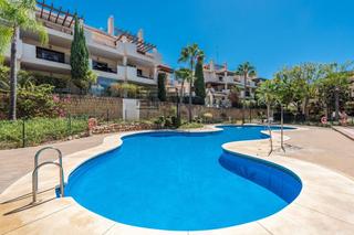 Flat  Luis morales. Piso en venta en urb. hacienda el palmeral, nueva andalucía, mar