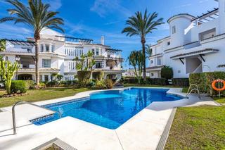 Flat  Arriate. Piso en venta en urb. los naranjos, nueva andalucía, marbella