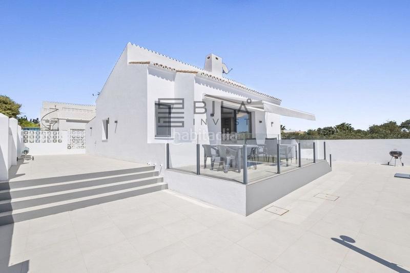 Foto 06044ebd-88fc-4528-ba23-c284ca4e8d80. Chalet con parcheggio piscina in El Faro de Calaburra - Chaparral Mijas