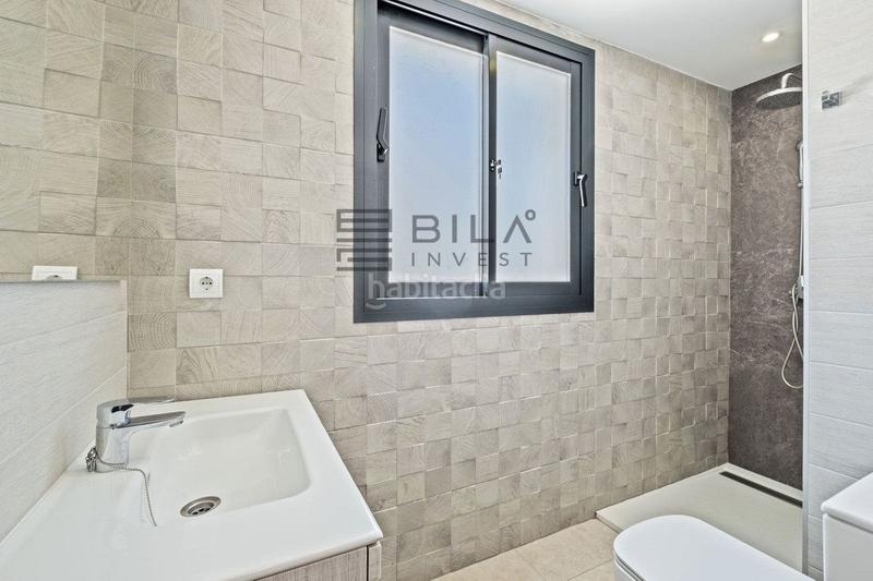 Foto d4b69bd0-a013-4cc9-a49a-002be2d99838. Chalet con parcheggio piscina in El Faro de Calaburra - Chaparral Mijas