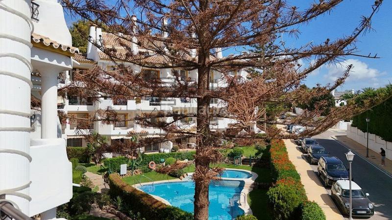 Foto f48bc0e4-8ce9-48fc-bec0-be3a3101f5bd. Duplex avec piscine dans Las Chapas - Alicate Playa Marbella