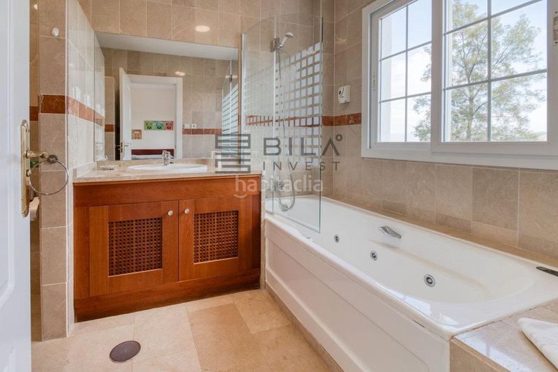 Foto 4dc1cc23-b7e2-4a9e-bad5-4b94dbd37cb0. Casa a schiera con piscina in Buenavista-Lauro Golf Alhaurín de la Torre