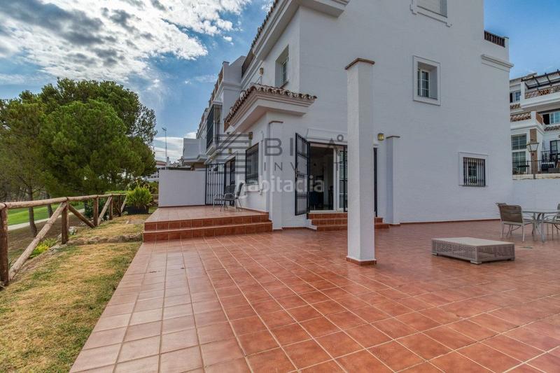 Foto 6a0e63c5-0e20-4a1b-8086-fcae41741375. Casa a schiera con piscina in Buenavista-Lauro Golf Alhaurín de la Torre