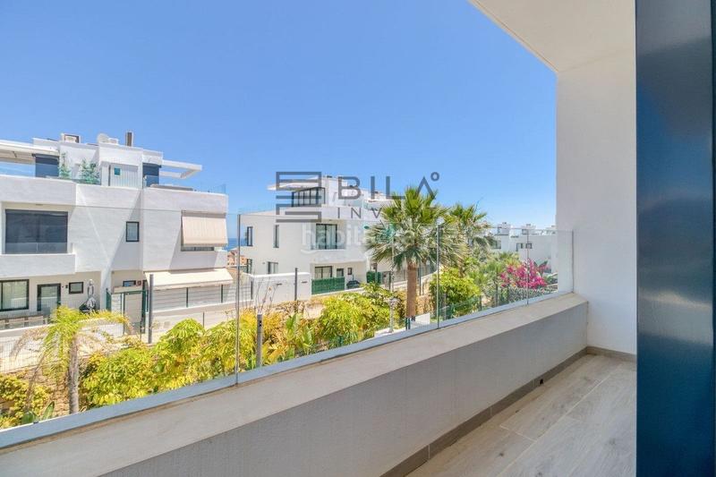 Foto 653074a8-fde8-4361-ac62-62ac47b0aa79. Maison jumelée avec parking piscine dans Castillo Sohail - Myramar Fuengirola