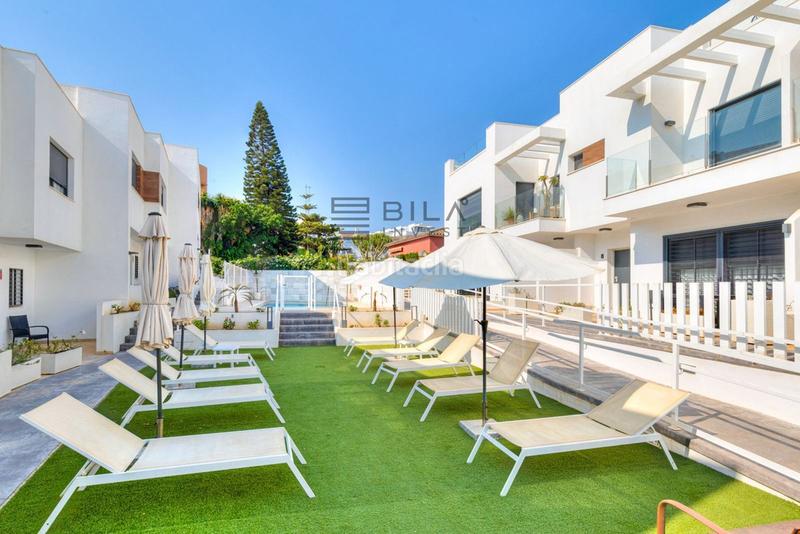 Foto a2e2b8d8-2467-497b-8d85-31fb47d1ffc7. Maison jumelée avec piscine dans Castillo Sohail - Myramar Fuengirola